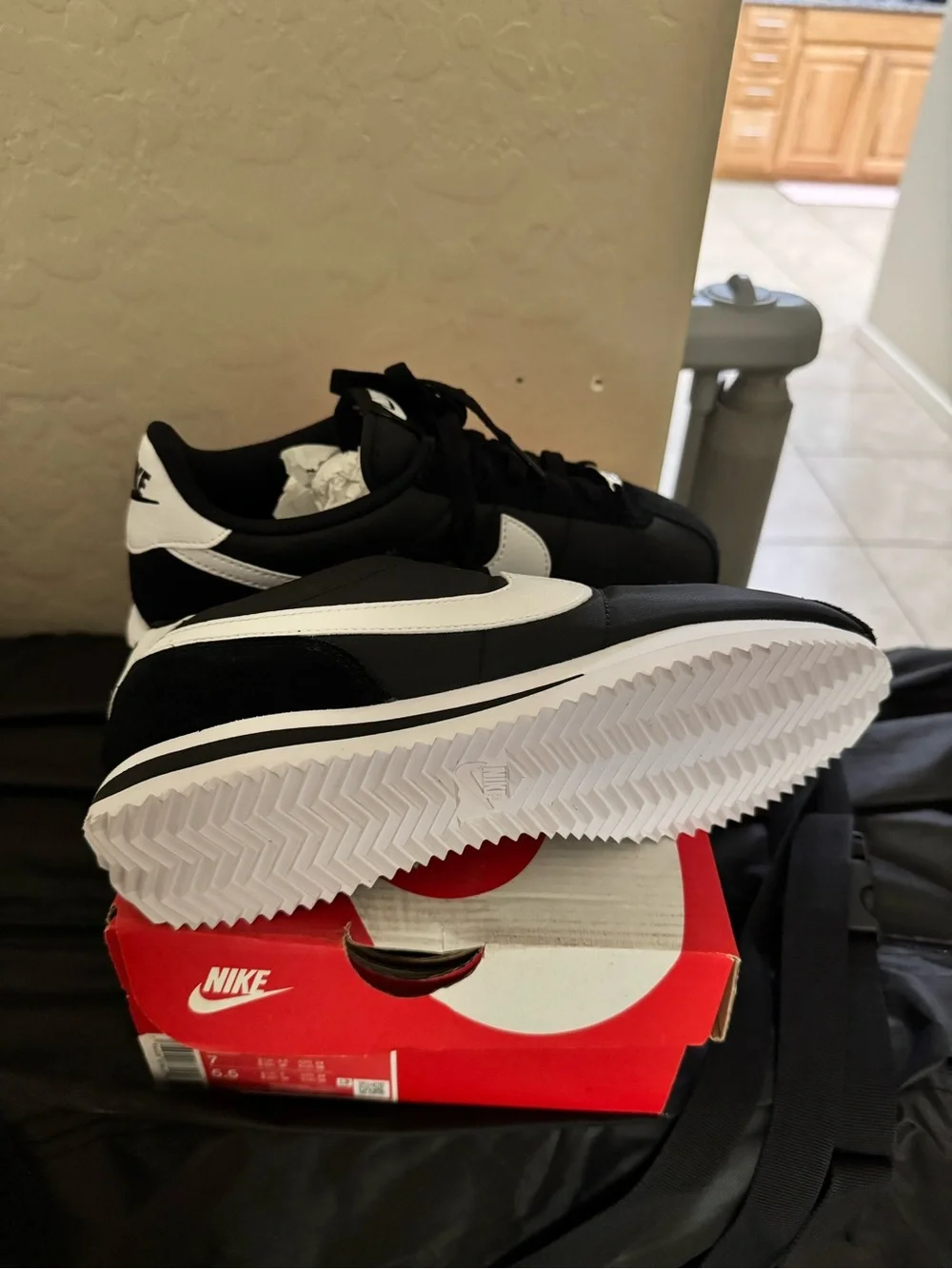 Nike iconic cortez