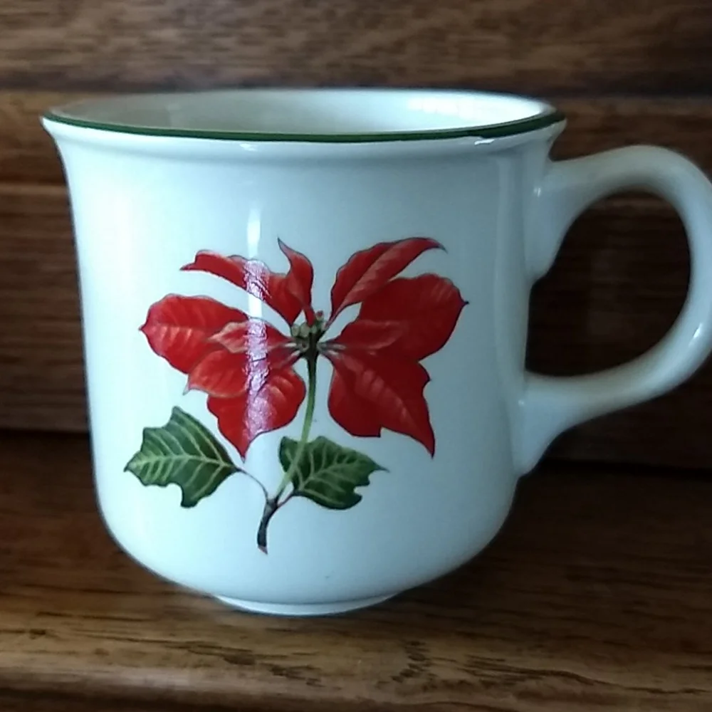 Christmas Chocolate Cups