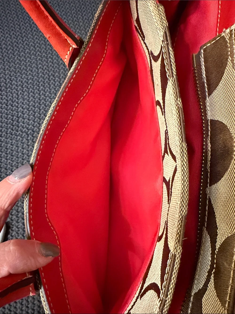 Coach satchel signature