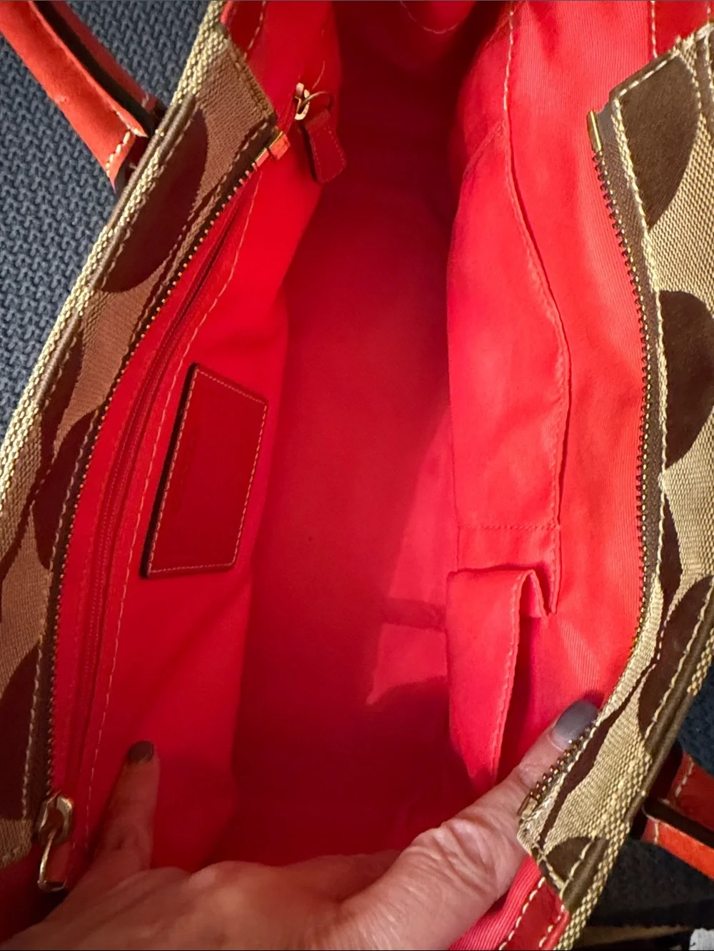 Coach satchel signature