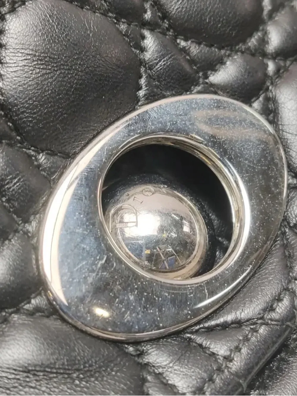 Dior authentic shoulder