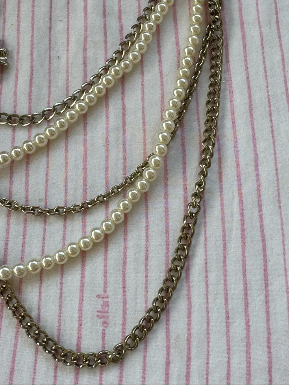 N/A elegant gold