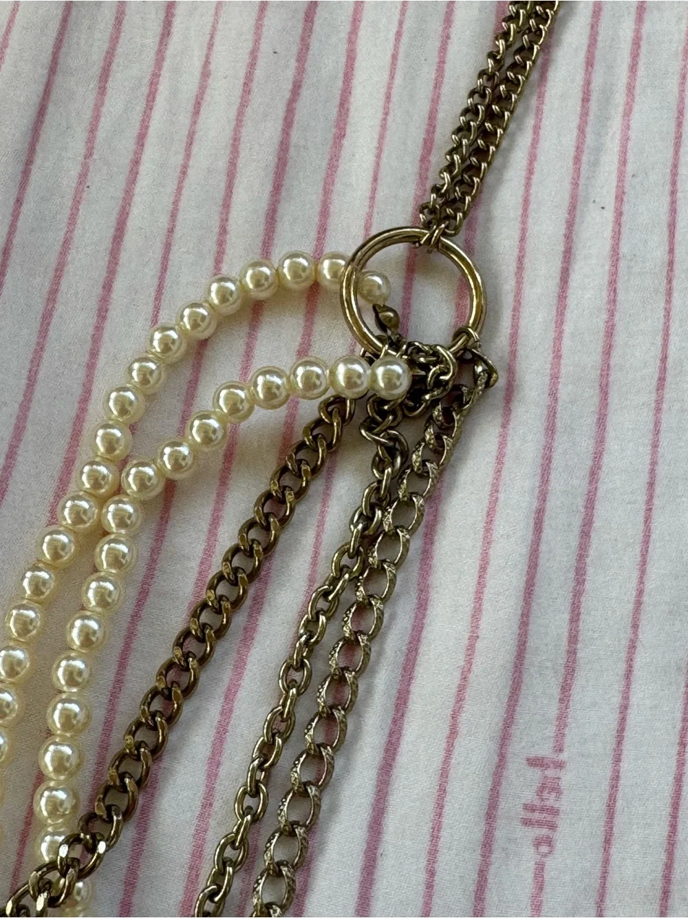 N/A elegant gold
