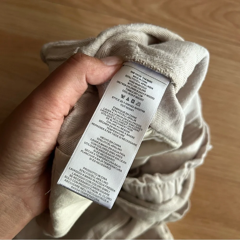 Joie opened flaws pockets