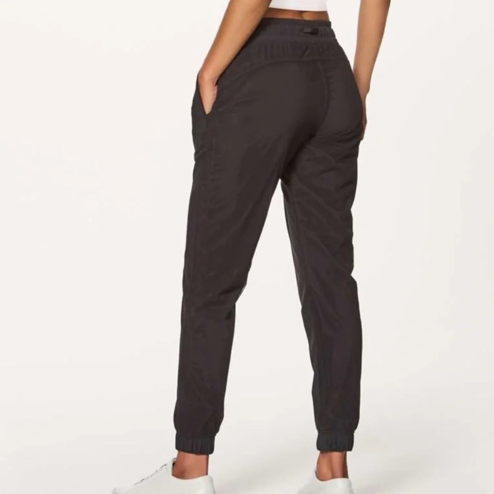 lululemon athletica excellent think