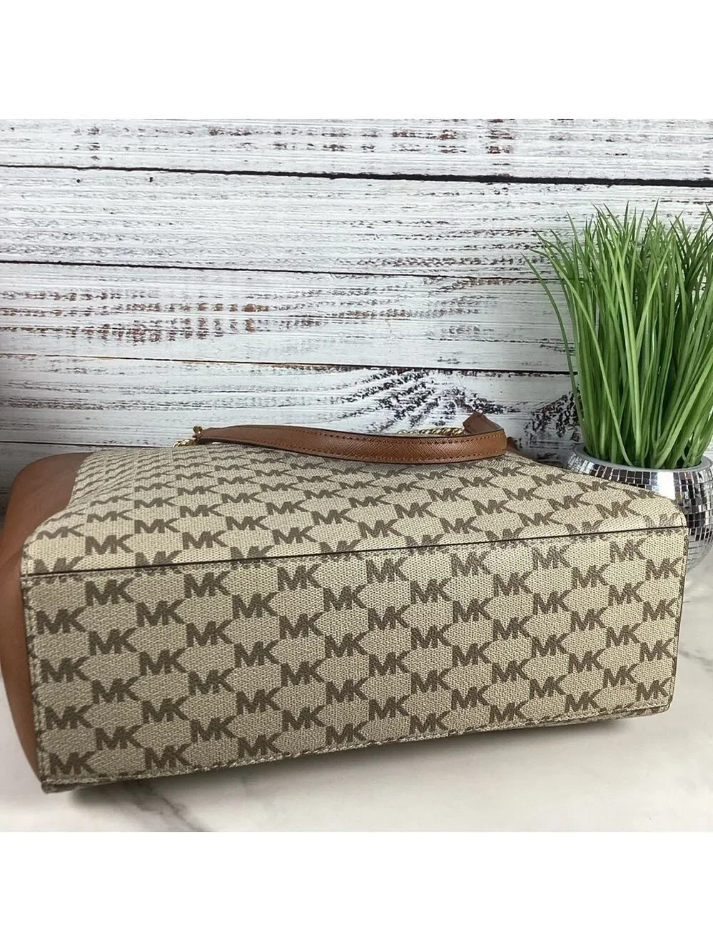 MICHAEL Michael Kors 5guj new