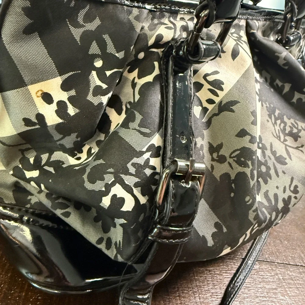 The Unbranded Brand this satchel