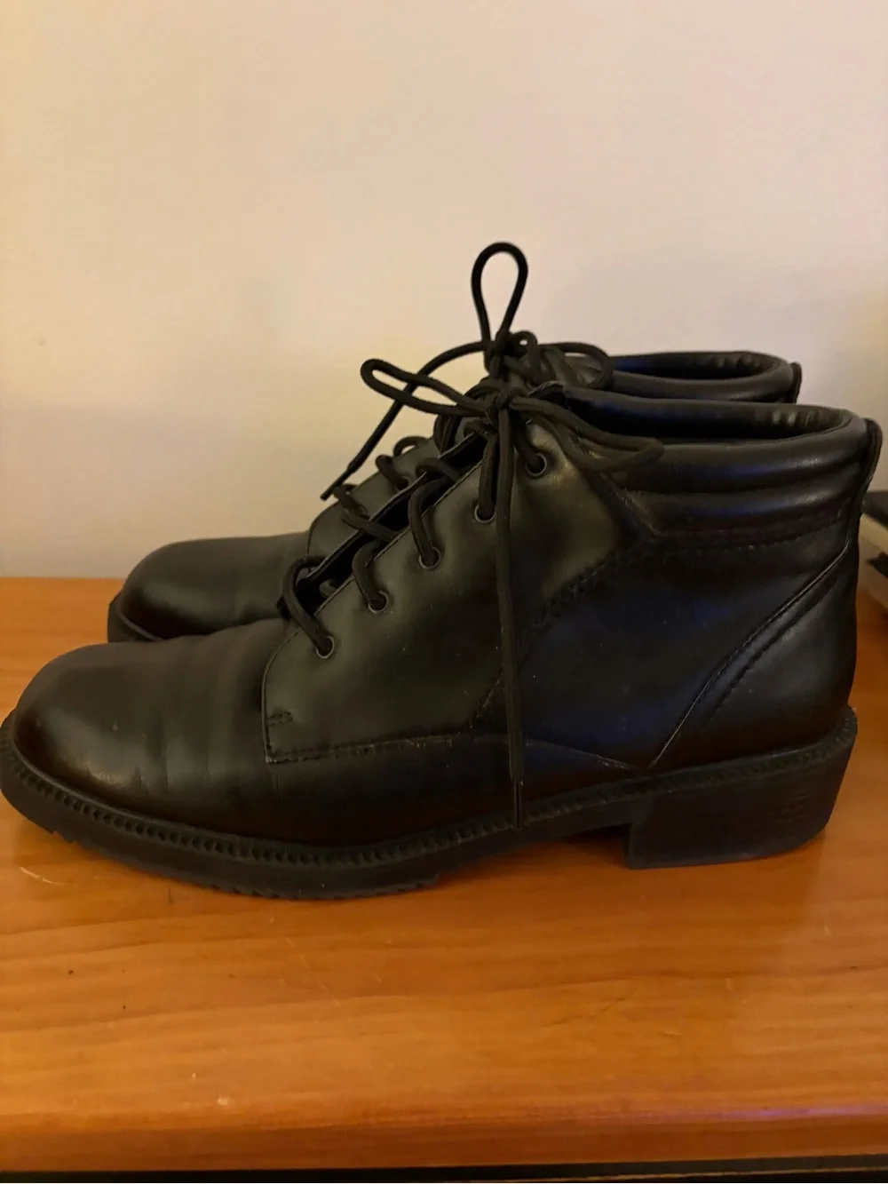 Danielle Frankel classic black