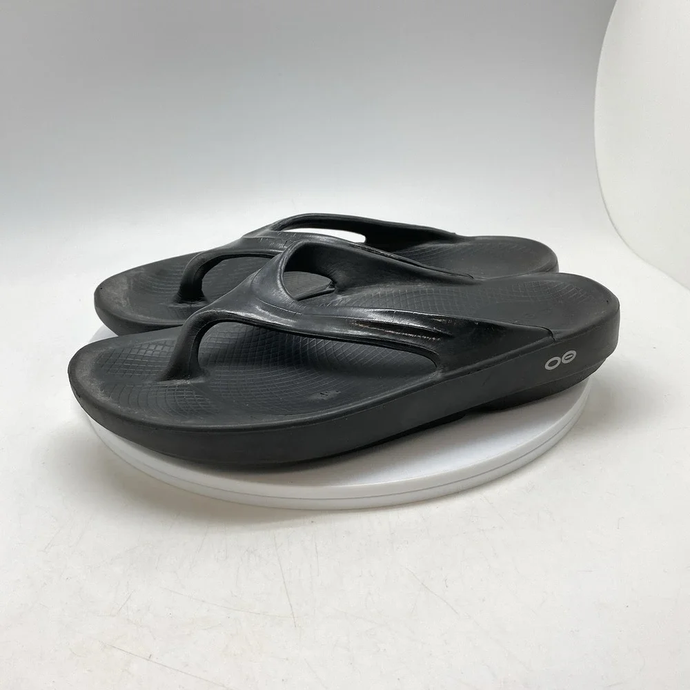 OOFOS size womens