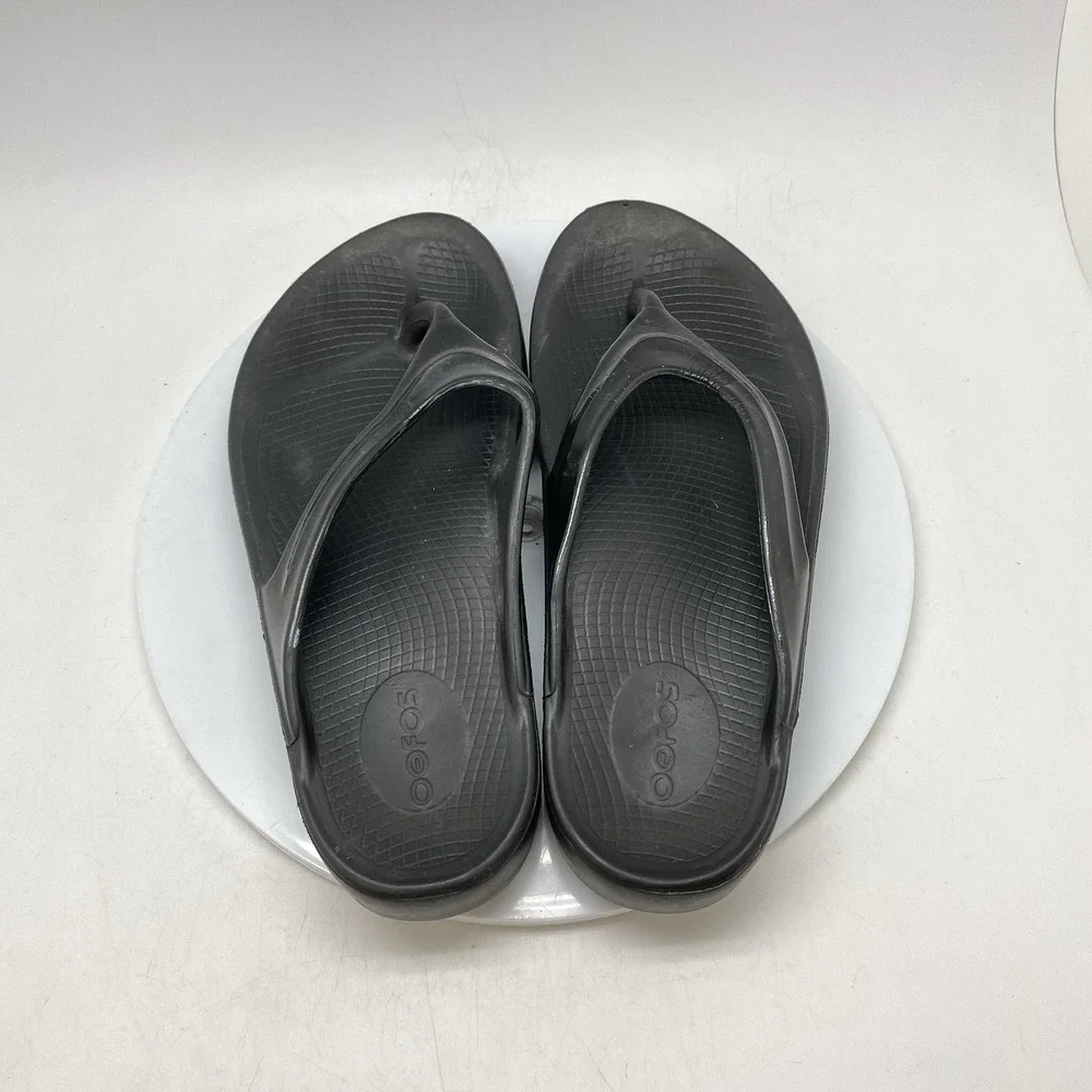 OOFOS size womens