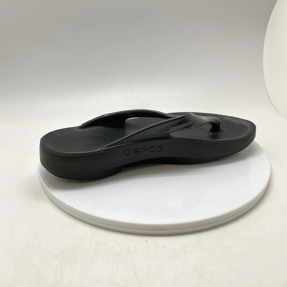 OOFOS size womens
