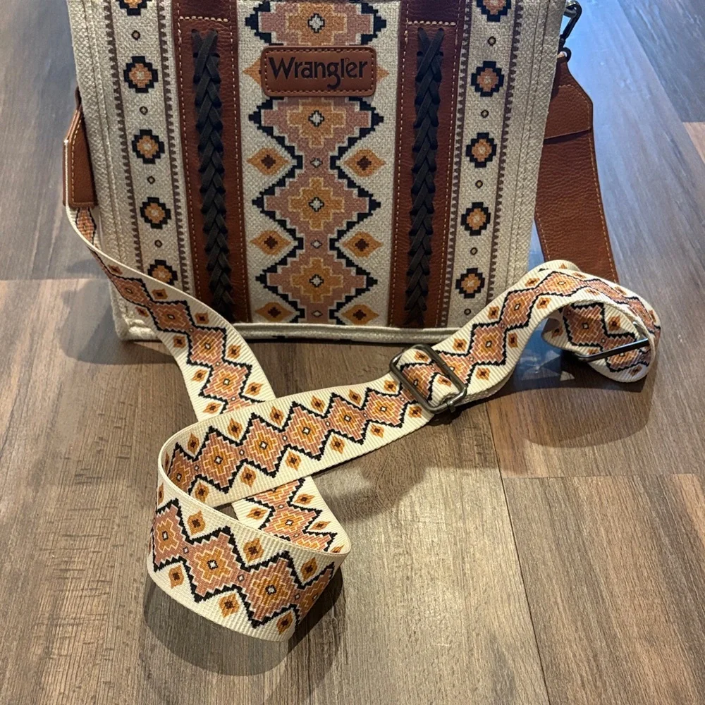 Wrangler chic satchel