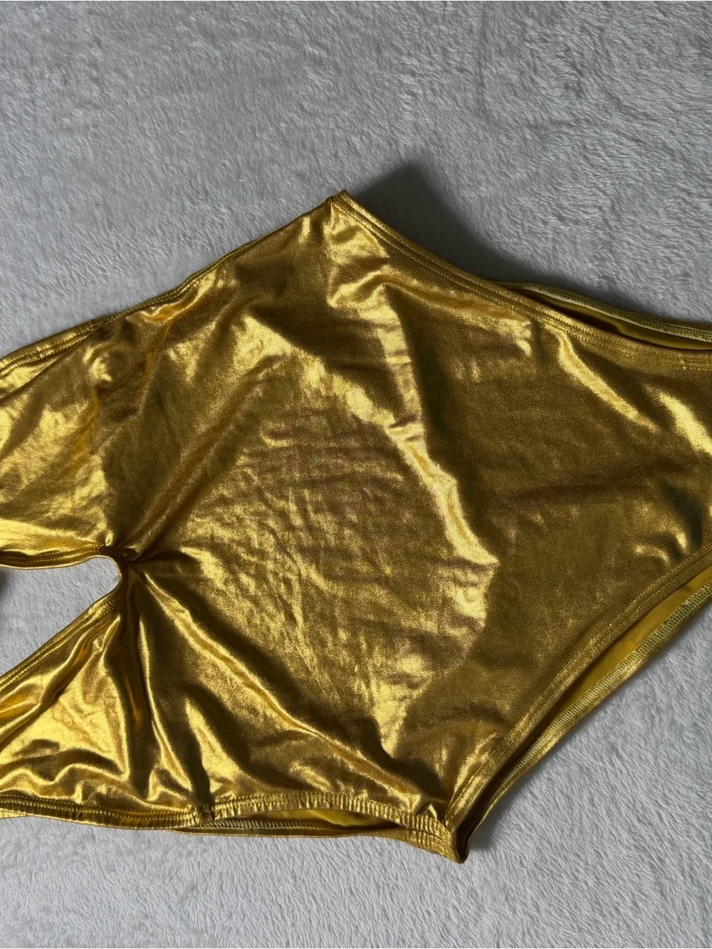 No brand shiny gold