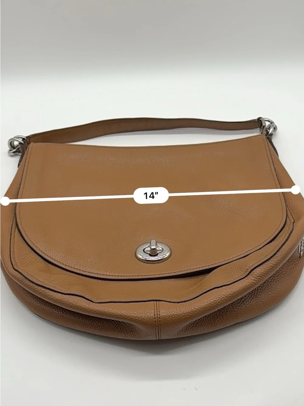 Coach hobo warm