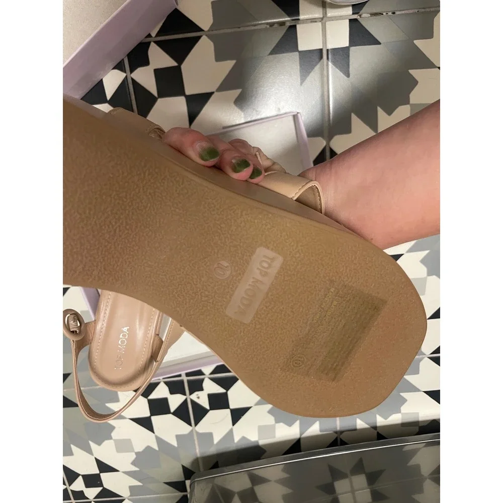 TOP Moda offering feature finish