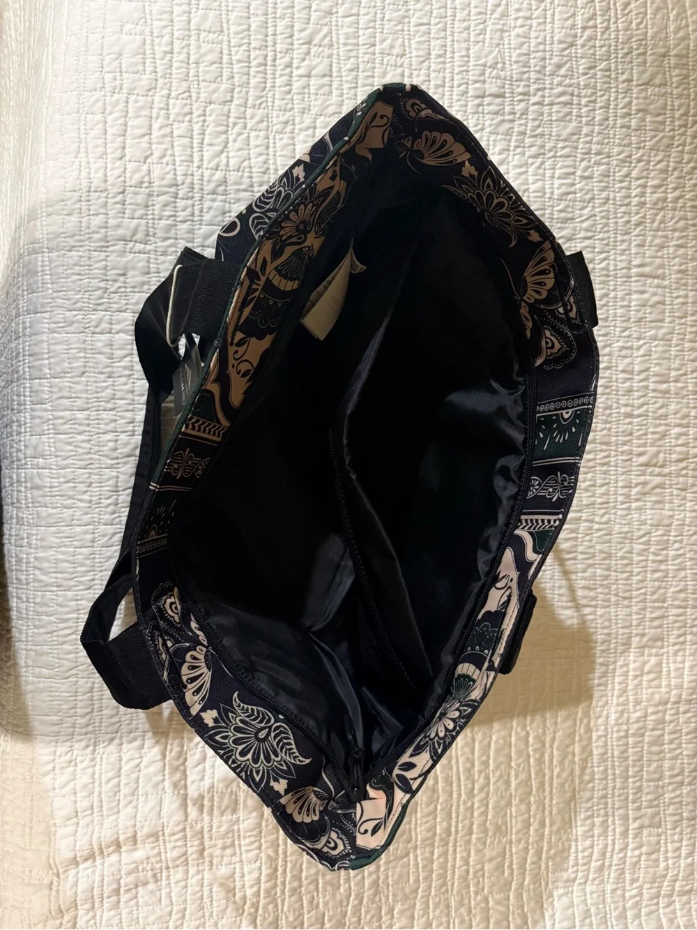 FARM Rio cream black carry