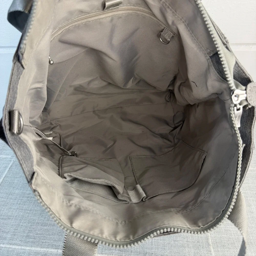 Baggallini carryall daily