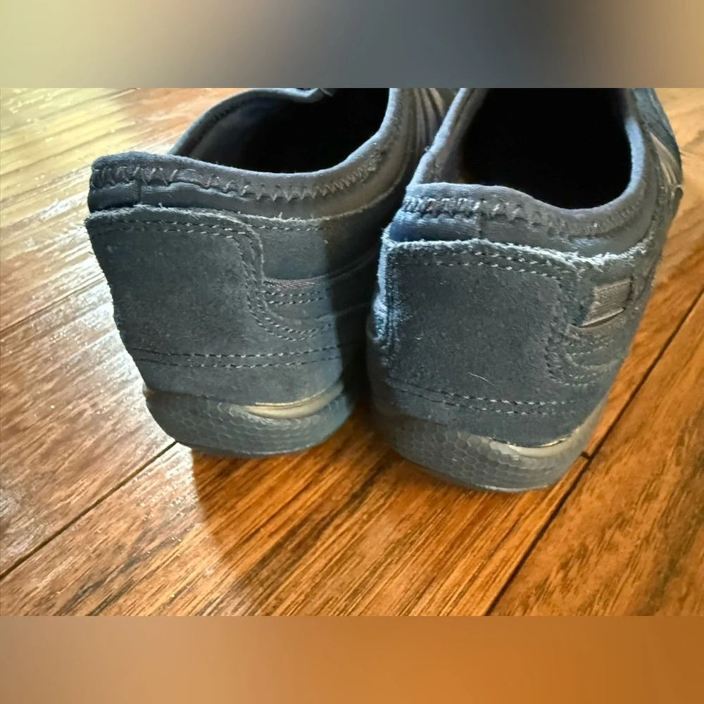 Skechers excellent