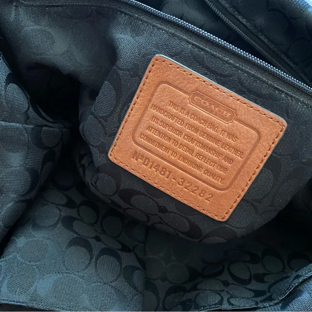 Coach 🚨🚨read listing
