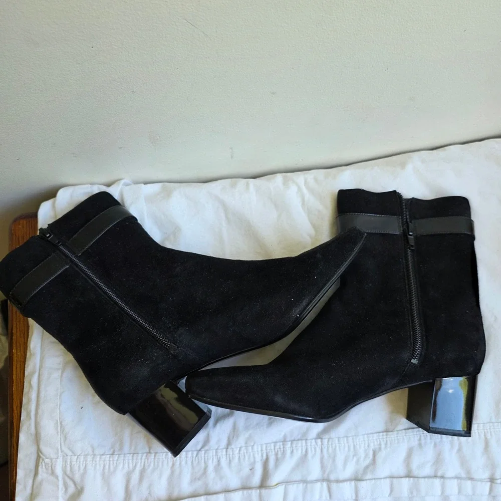 Bandolino Black Suede Ankle Boots Square Toe Buckle Block Heel Womens 7M Y2K 90s