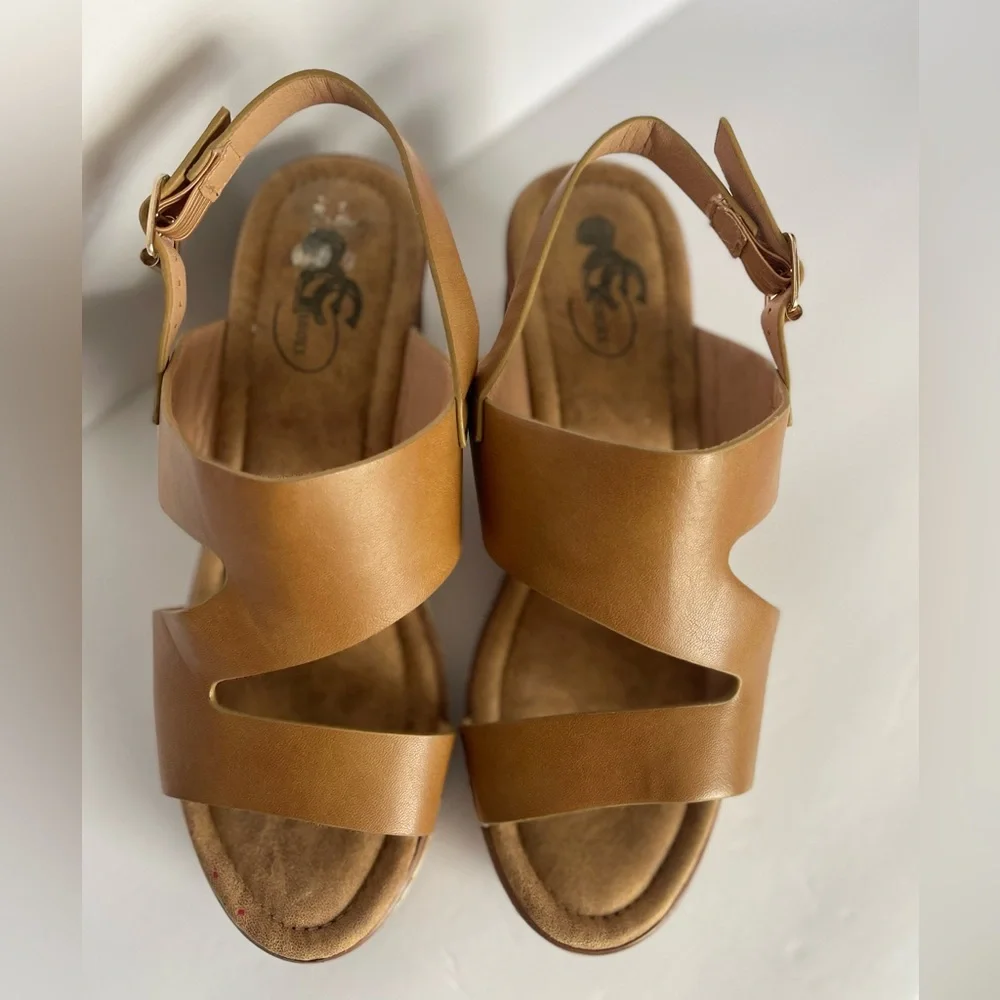 N/A woman’s brown