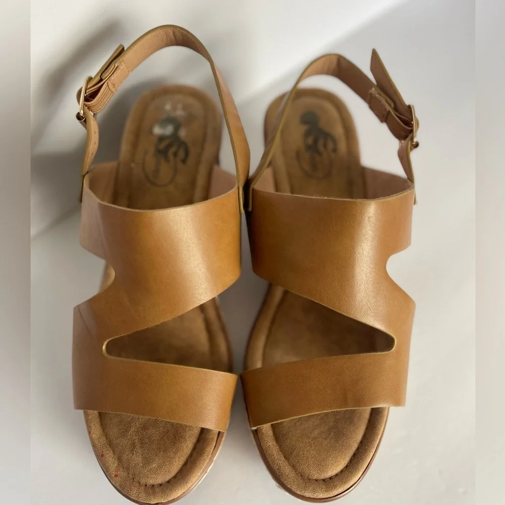 N/A woman’s brown