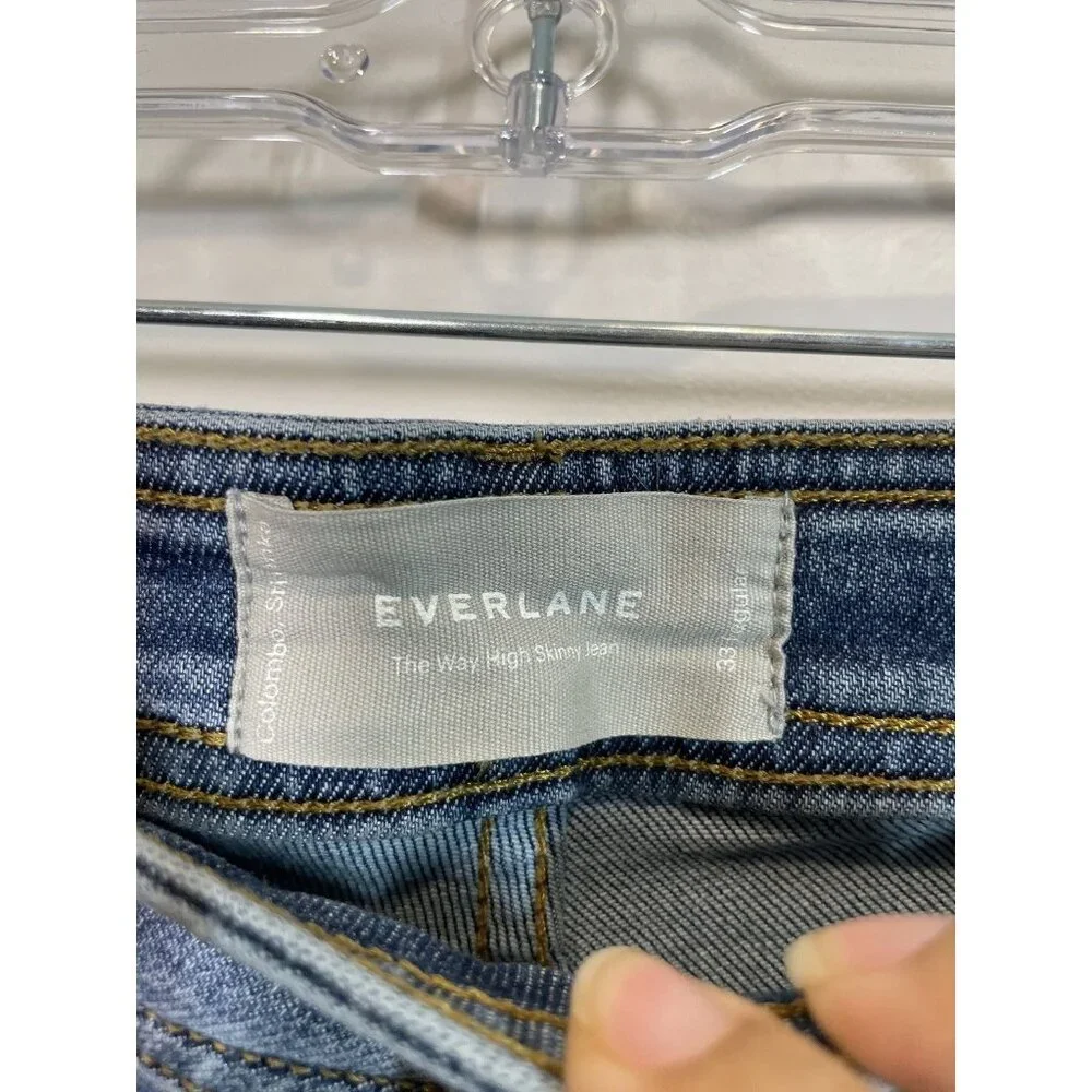 Everlane brand style