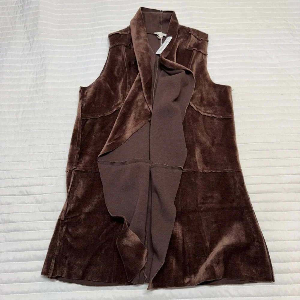 NWT Charming Charlie Women's‎ Reversible Faux Fur Vest Cardigan Size Medium