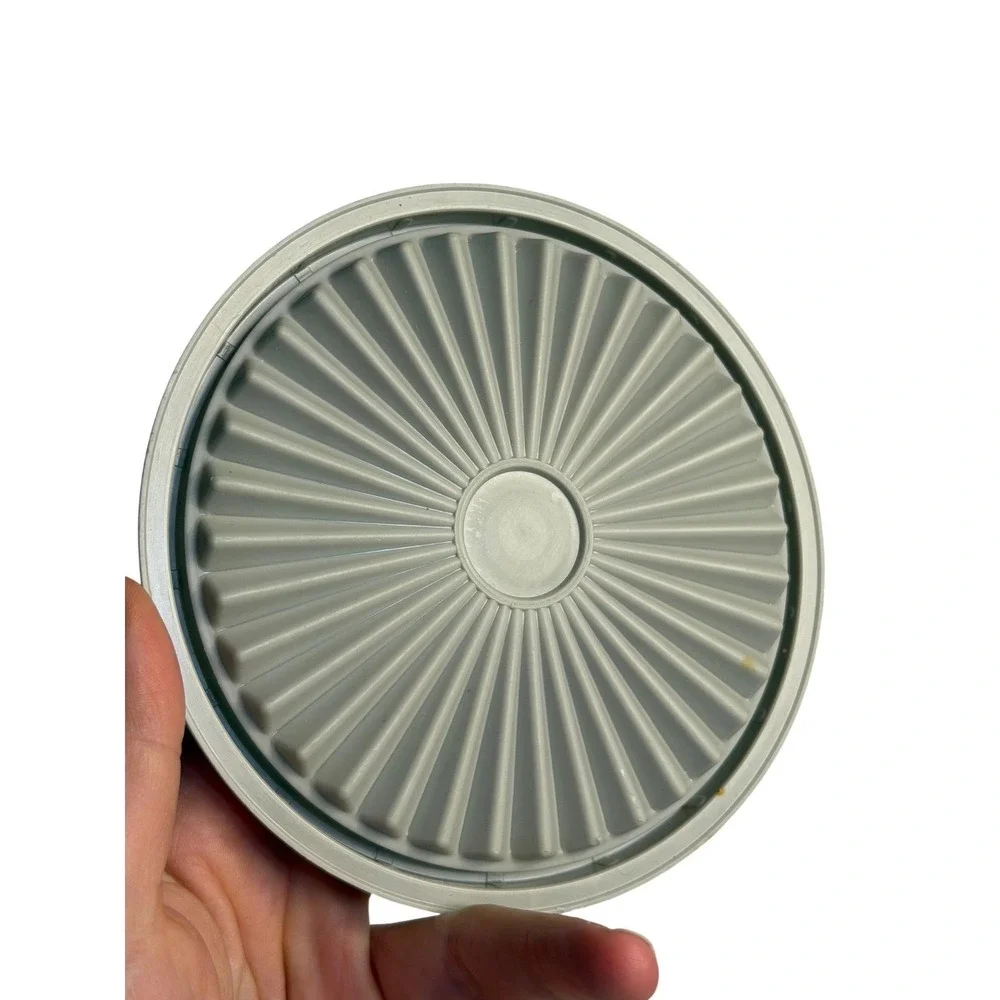 Tupperware 812 20