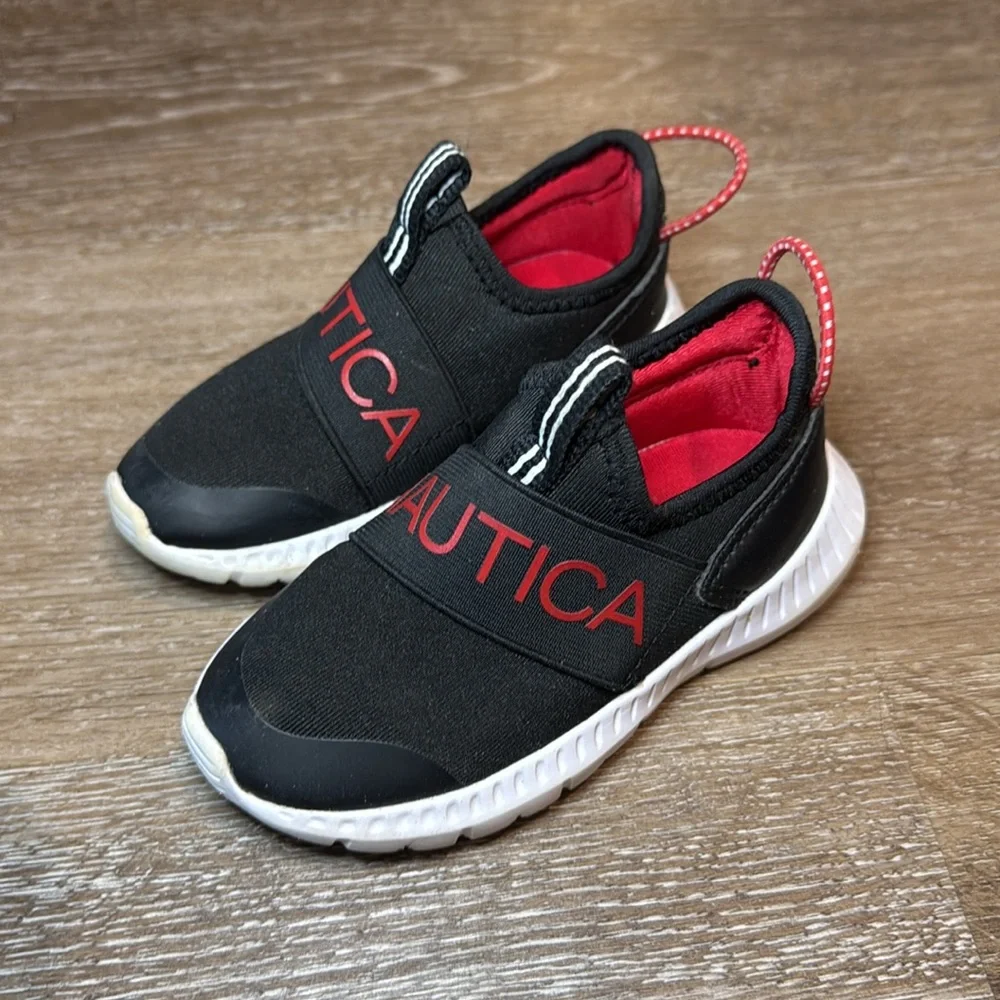 Nautica red black