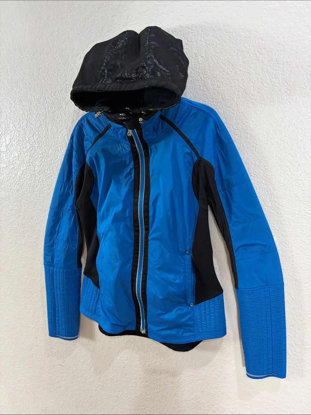 lululemon athletica lightweight blue