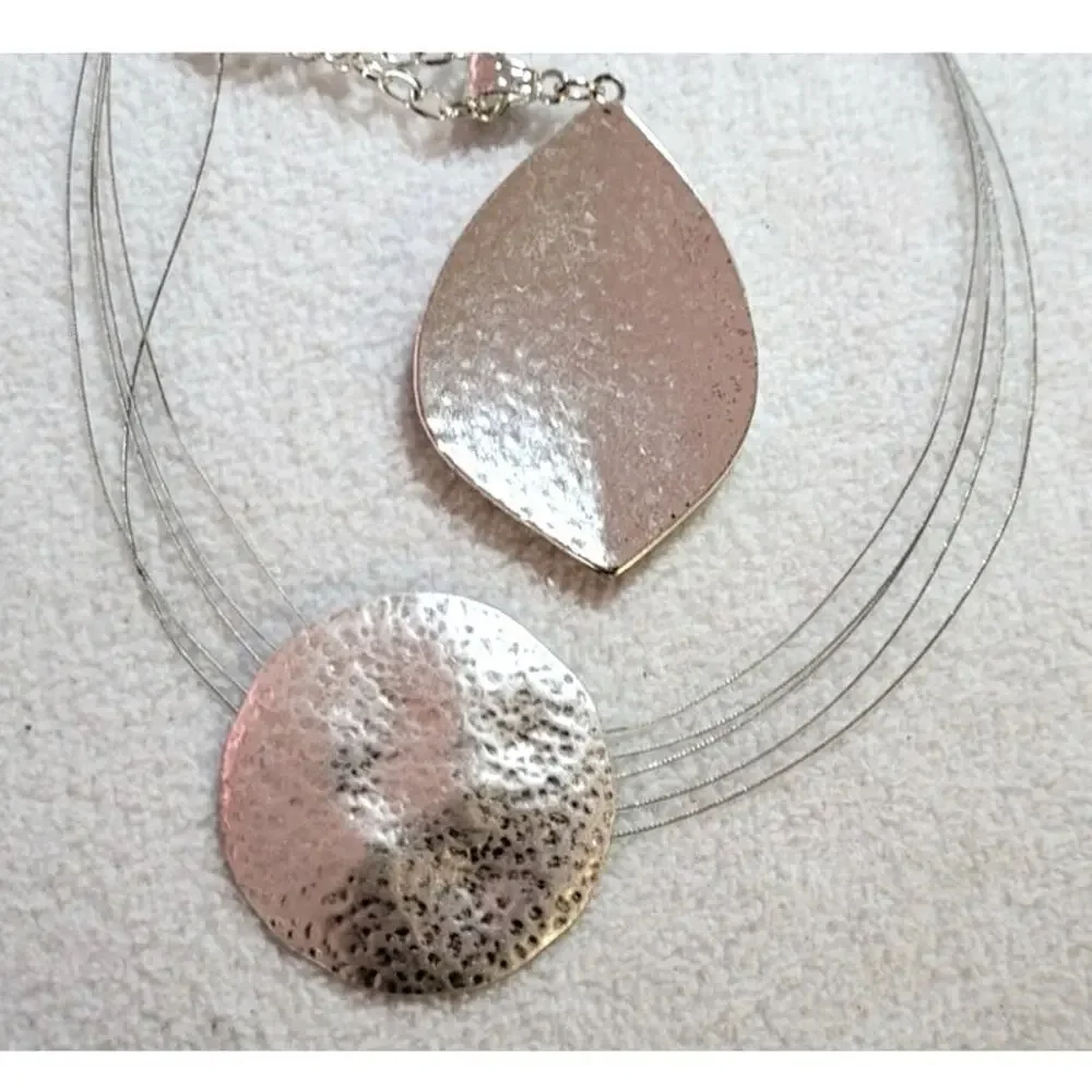 unbranded textured silvertone
