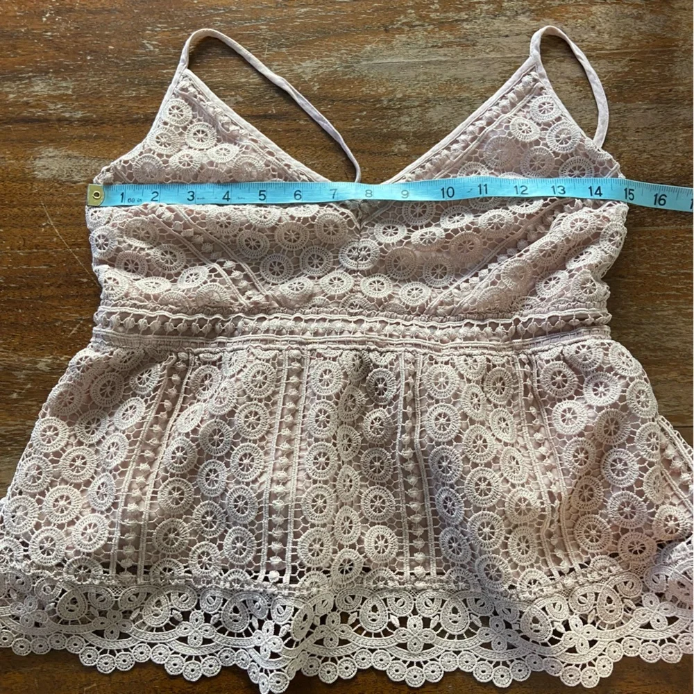 Abercrombie & Fitch delicate lace