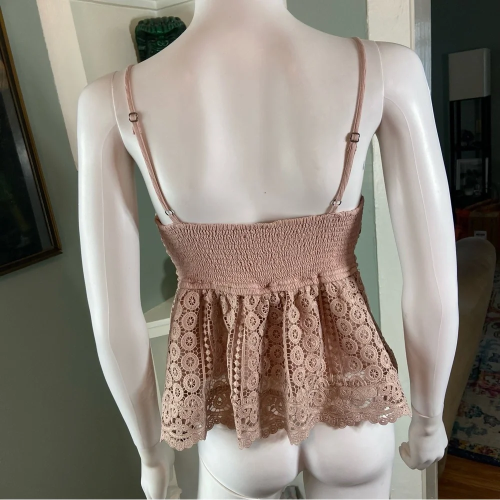 Abercrombie & Fitch delicate lace
