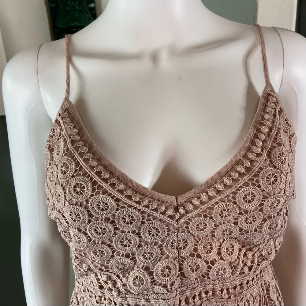 Abercrombie & Fitch delicate lace