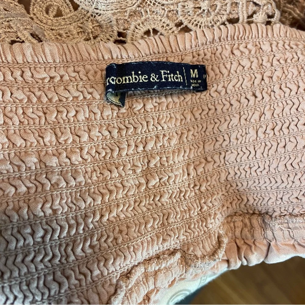 Abercrombie & Fitch delicate lace