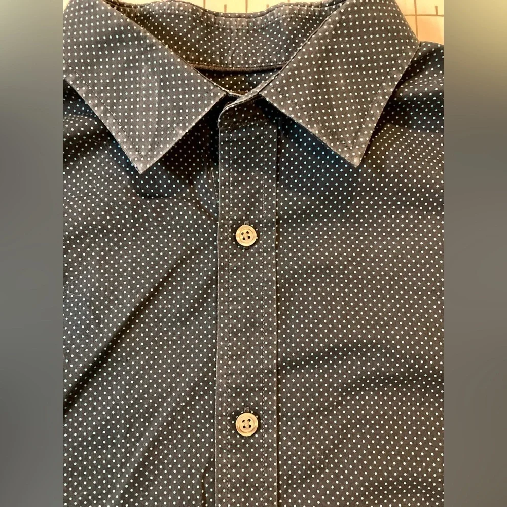 Banana Republic Men’s‎ Size Large 16-16.5/34-35 Non-Iron Tailored Slim Fit Shirt