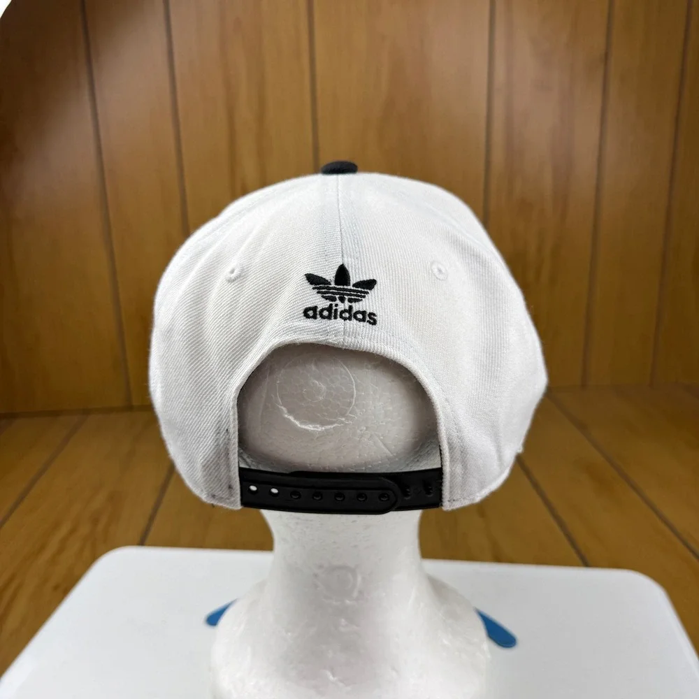 adidas originals snapback