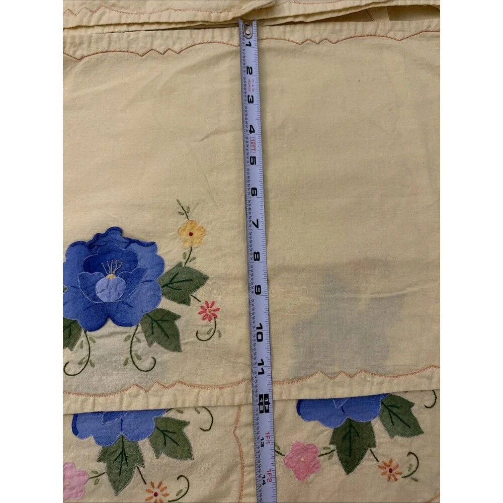 Vintage Yellow 4 Placemats 4 Napkins Embroidered Flower Floral Appliqué Set