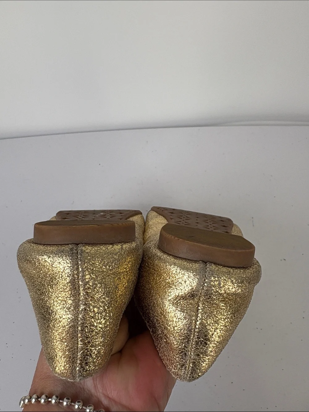 Fossil gold metallic