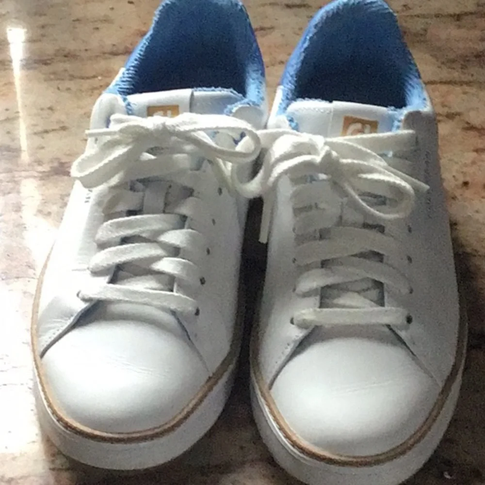 Cole Haan reposhing this