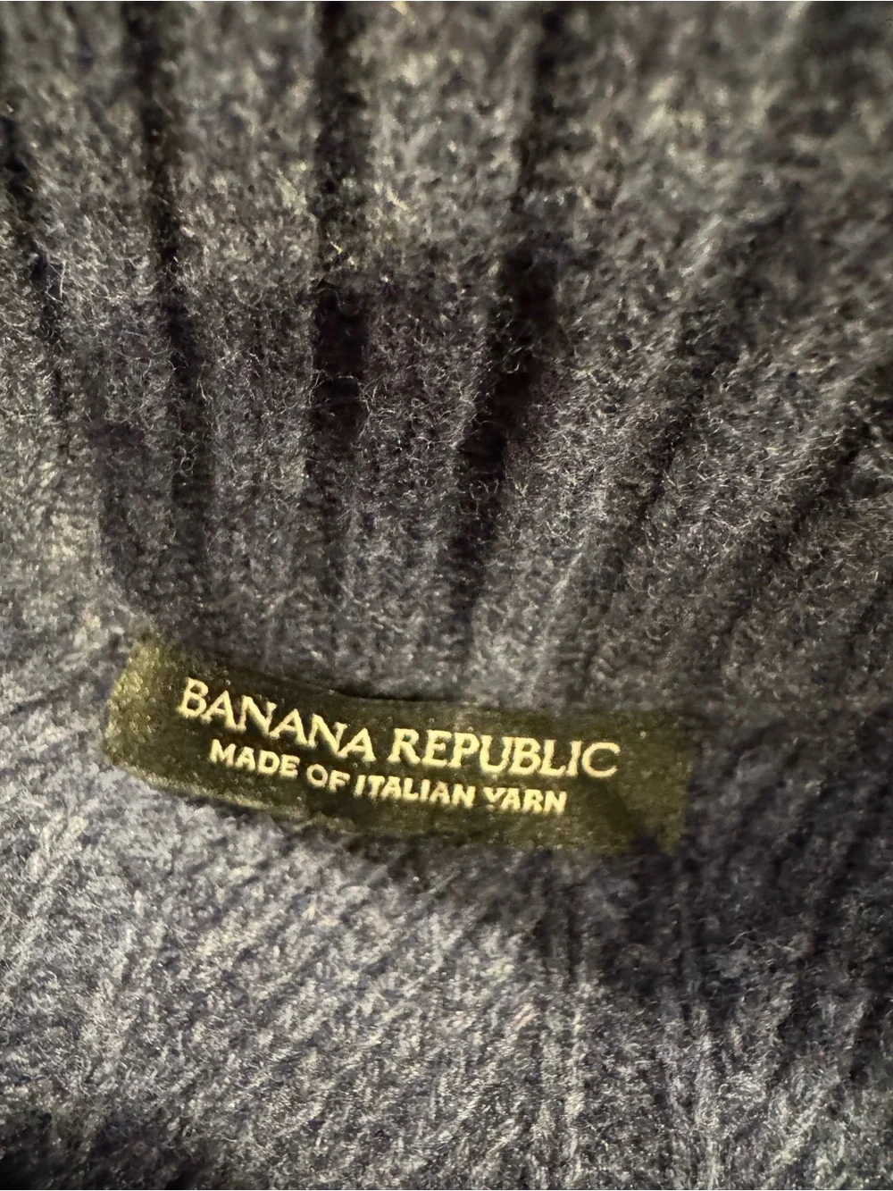 Banana Republic knit sweater ribbed