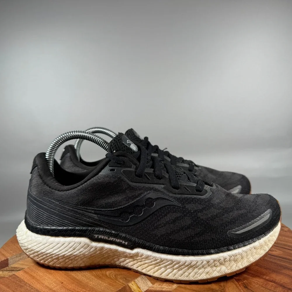 Saucony Triumph 19 Womens Running Shoes Black White Gum S10678-12 Size 9
