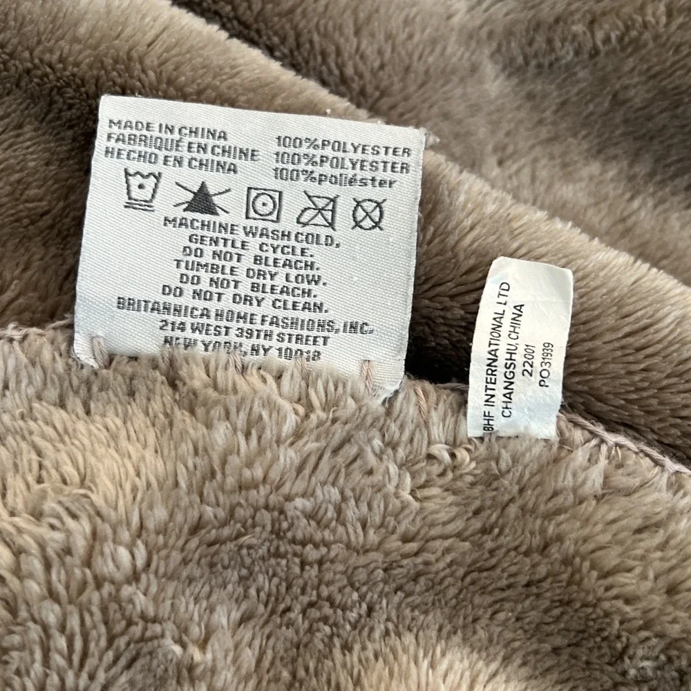 UGG novah bed
