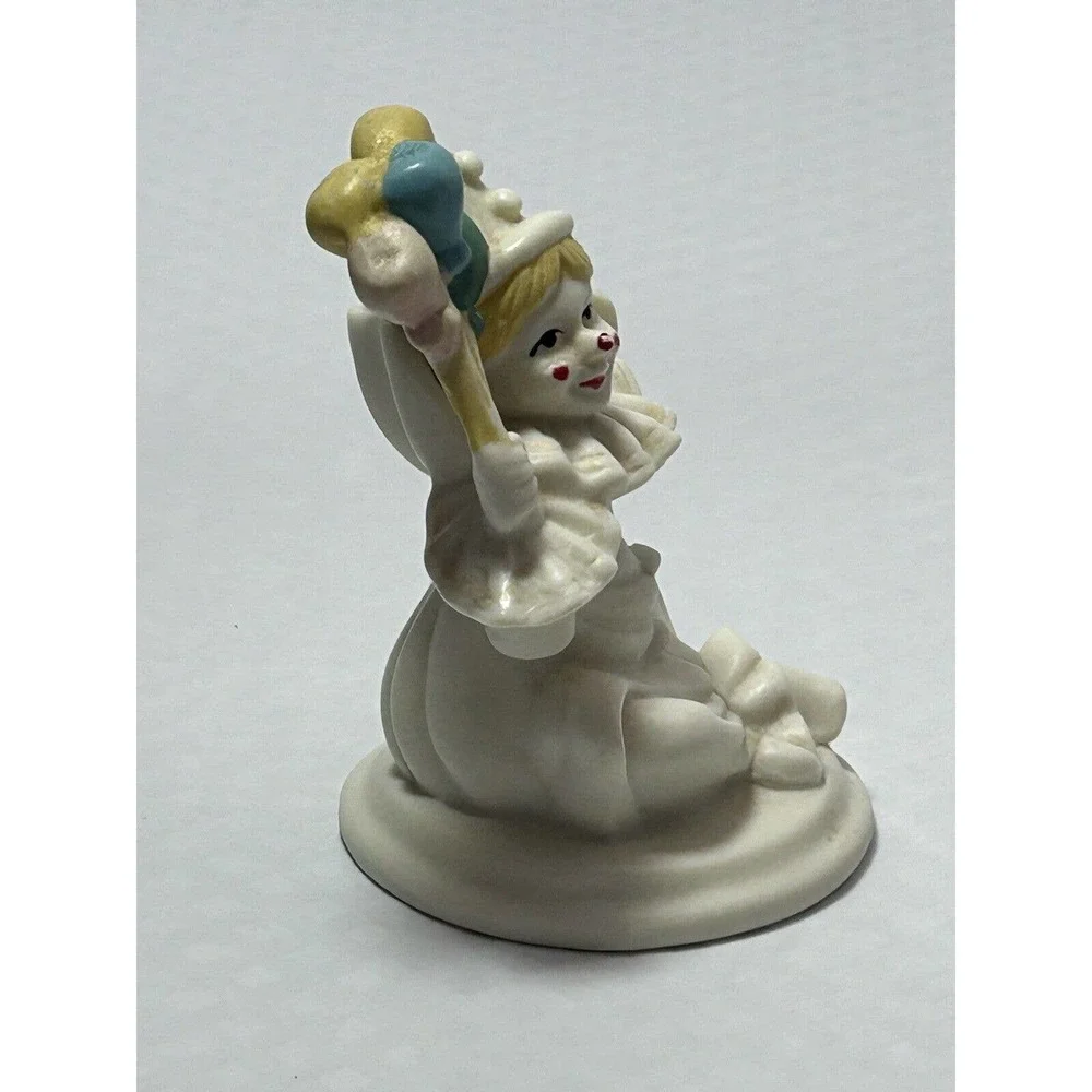 Unbranded vintage ceramic
