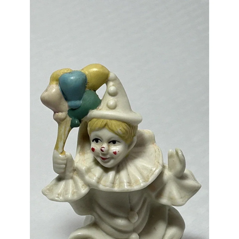 Unbranded vintage ceramic