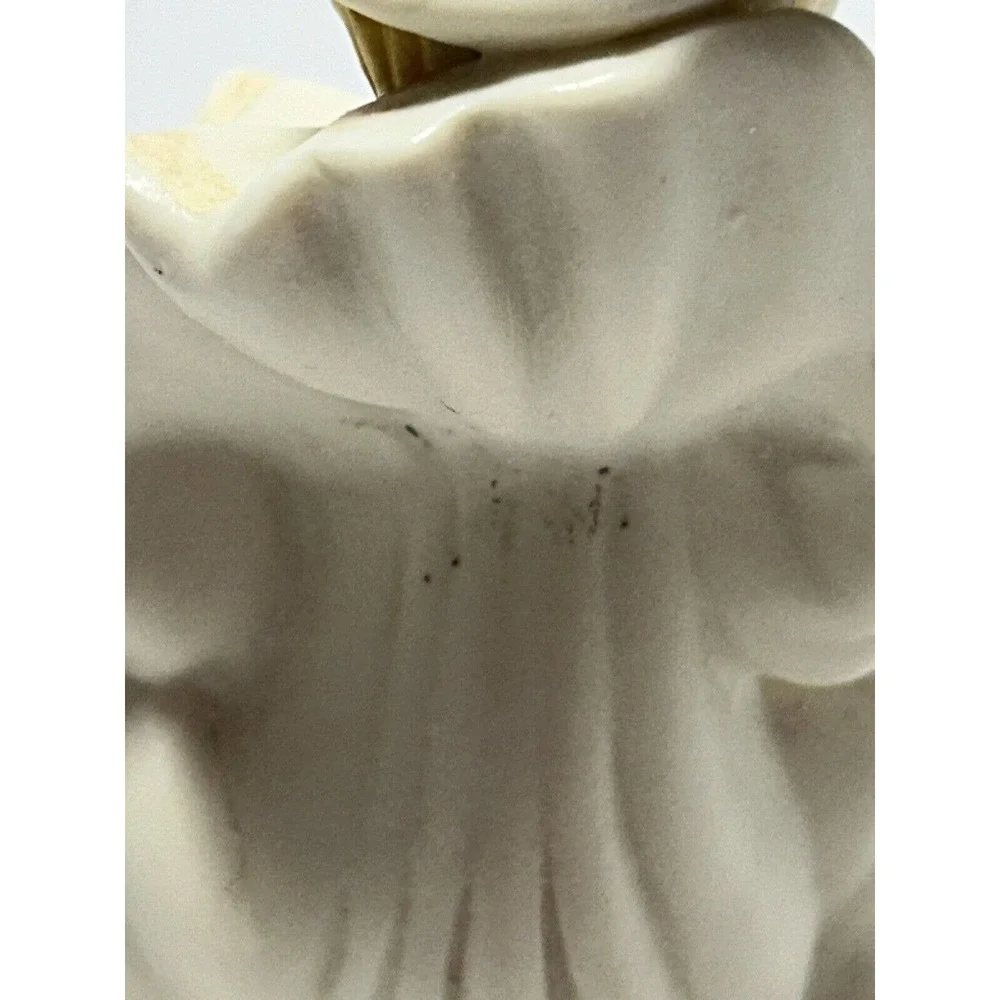 Unbranded vintage ceramic