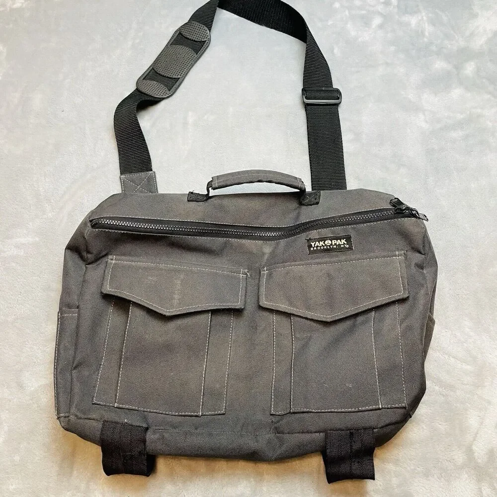 Yak Pak Brooklyn‎ New York Crossbody Messenger Bag Dark Gray Laptop Computer