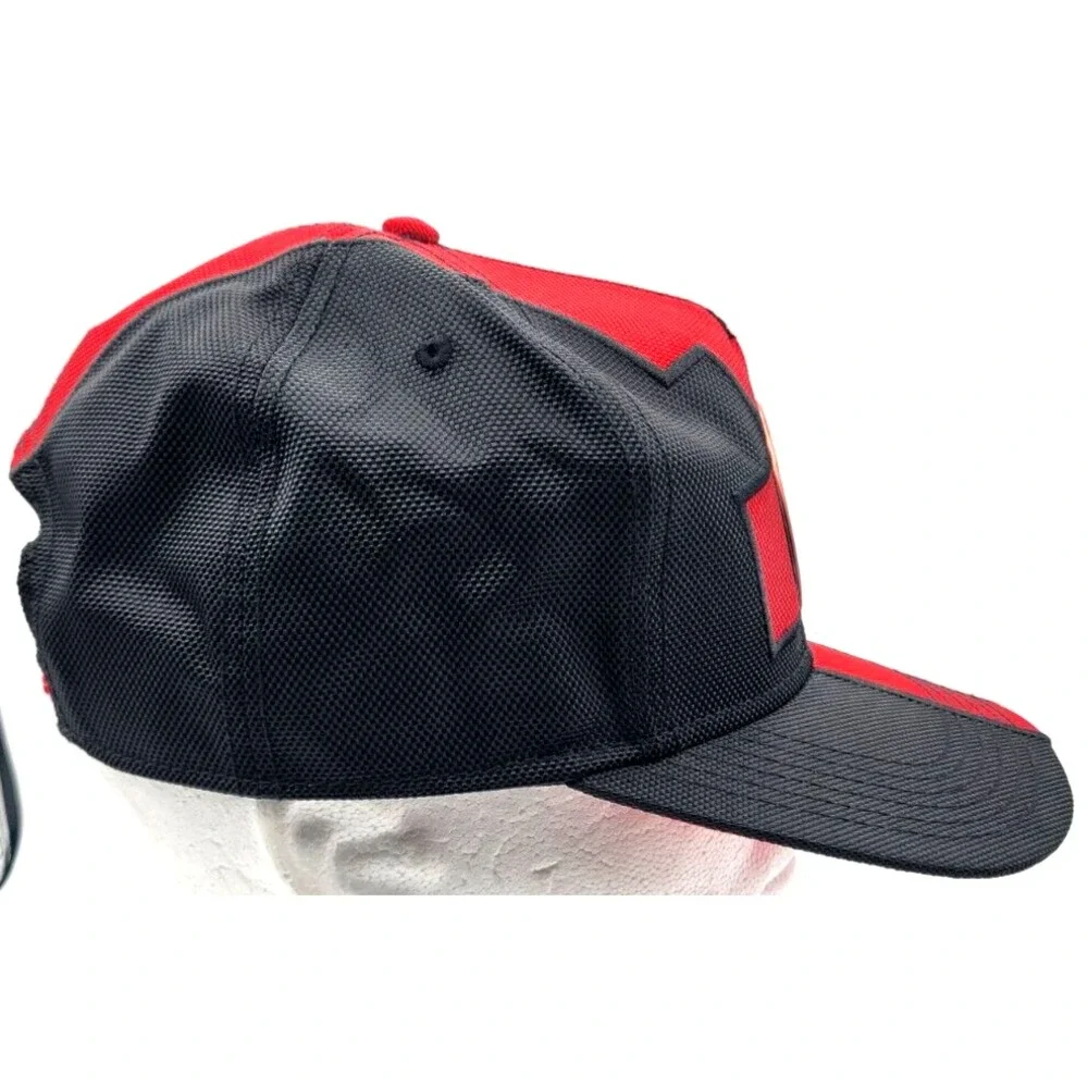 Marvel hat like