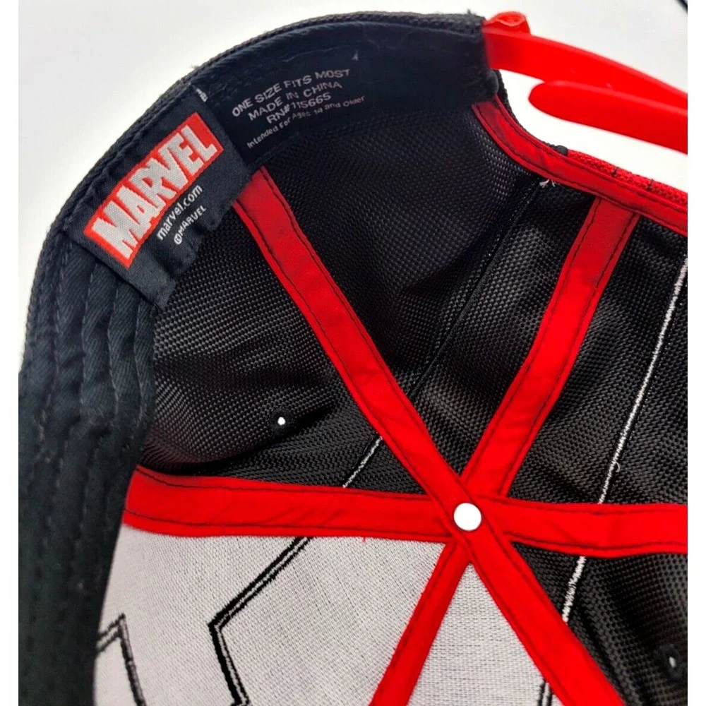 Marvel hat like